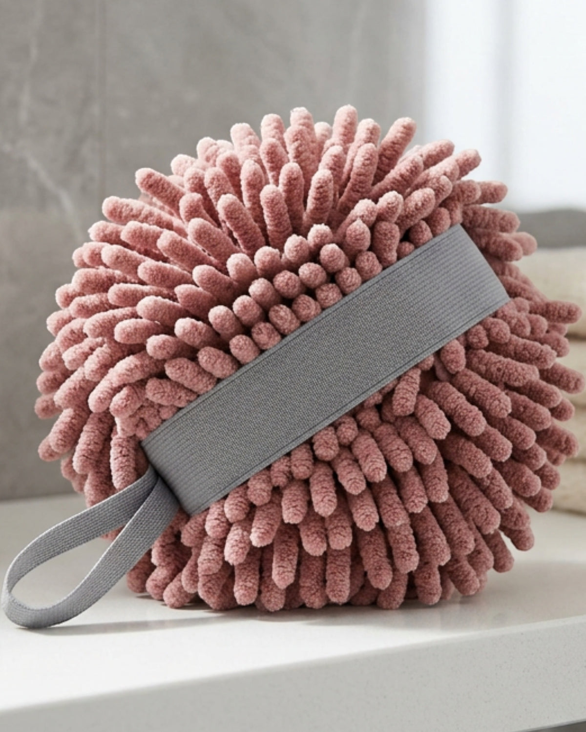 Glvw Chenille Microfiber Hand-Strap Bath Ball 14 cm Dusty Rose - Lifestyle view
